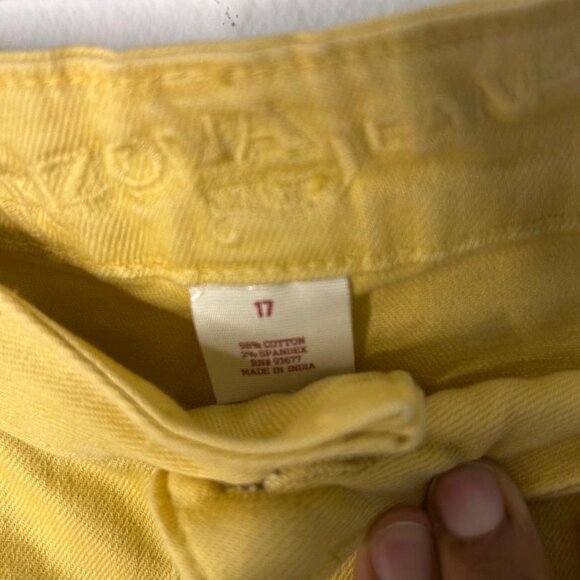 Marigold Denim Shorts with Pockets - Picture 3 of 4
